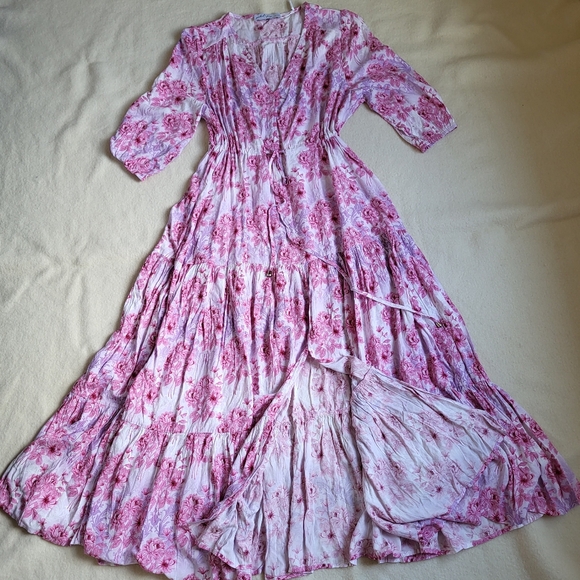 Petal & Pup Dresses & Skirts - NWT Pink Floral Maxi Dress Women's Size Medium 3/4 Sleeve By Petal + Pup